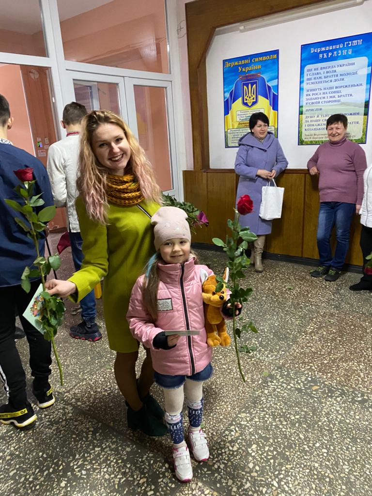 Великий святковий концерт “Для вас, жiнки!», свято посмішок і квітів у Тальному