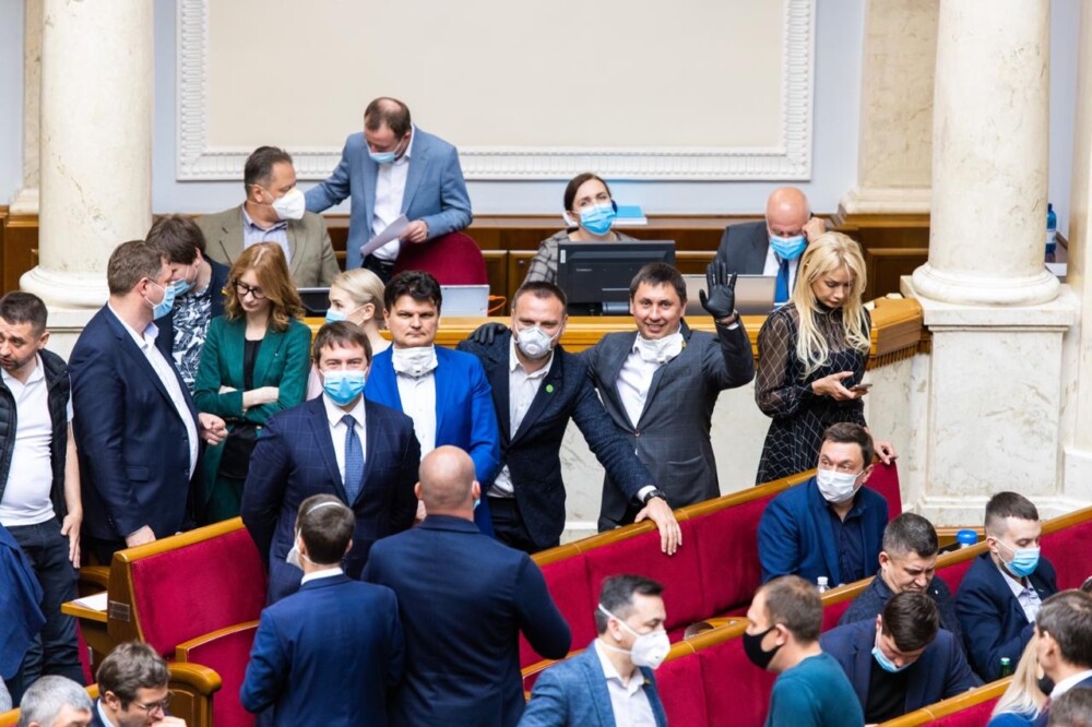 Верховна Рада повернулася до пленарного режиму!