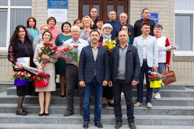 Привітав вчителів із професійним святом